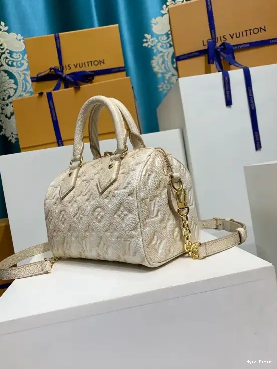 20 LOUIS VUITTON SPEEDY BANDOULIÈRE 0617